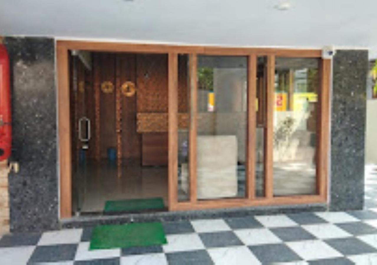 Hotel Blue Paradise Chandrapur Exterior photo
