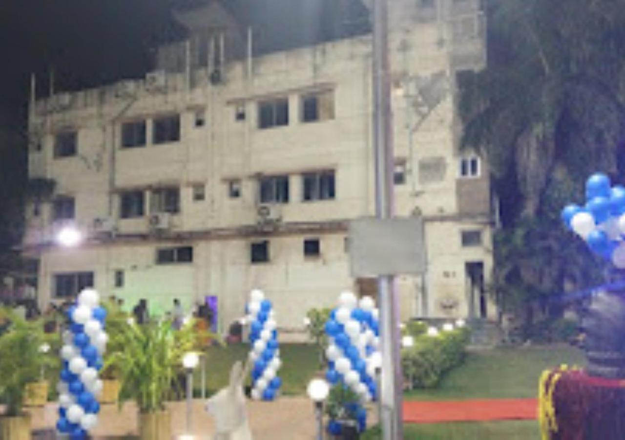 Hotel Blue Paradise Chandrapur Exterior photo